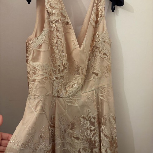Calvin Klein sequined gown with - 152,00 - Vendora.cy Calvin Klein sequined gown with - 152,00 - Vendora.cy