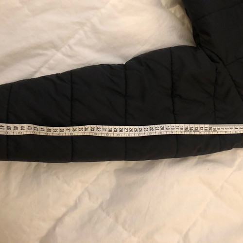 Puffer jacket M black like new, cropped