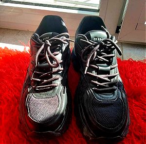 Bershka αθλητικά παπούτσια Νο 45 μαύρα με ψηλή σόλα