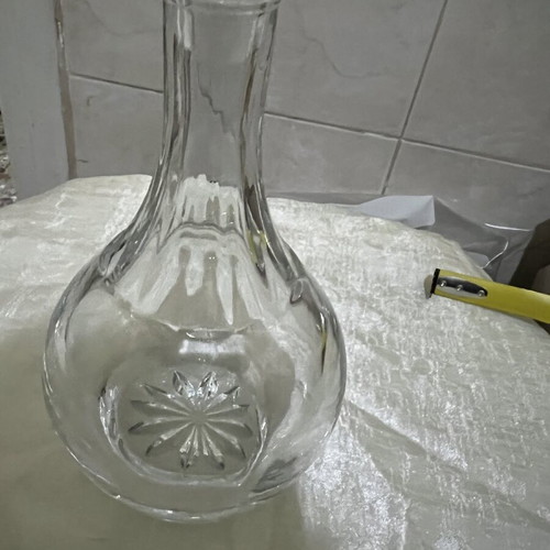 Crystal decanter new with stopper