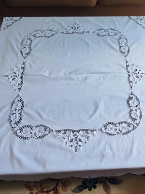 Vintage white tablecloth 160x160 cm with cutwork embroidery and lace details