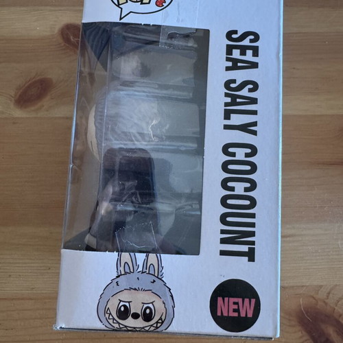 Pop Exciting Macaron vinyl figure