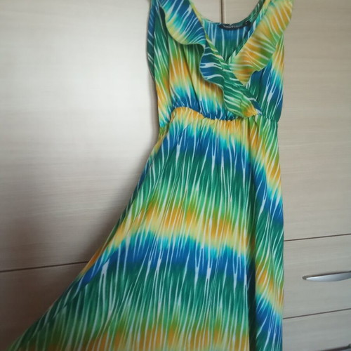 Bellissima dress new, size Small, multicolor