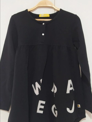 Prod long-sleeve blouse used, size 12 years, black