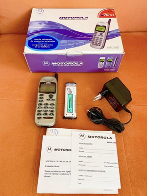 Motorola M3588 телефон нов