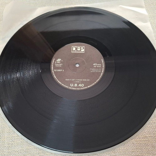 UB40 Don't Slow Down / Don't Let It Pass You By 12' βινύλιο