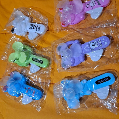 Children's hand-operated fan new with various themes