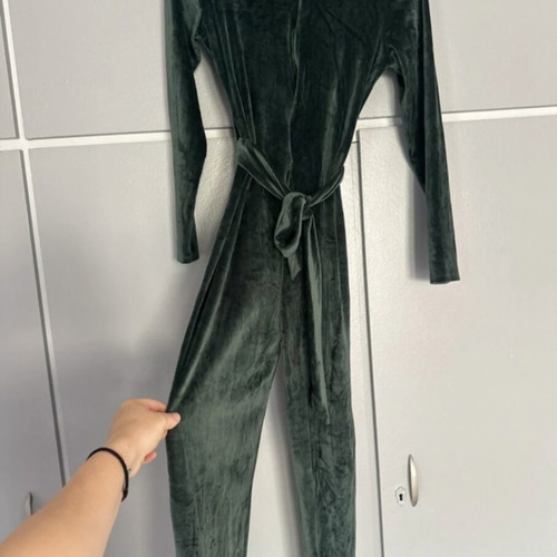 Abysse green one-piece jumpsuit like new, size M