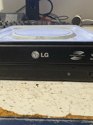 LG DVD RW LightScribe Drive GH22LS30 5.25" SATA used