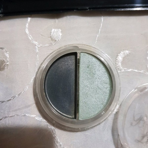 Eyeshadow pack used