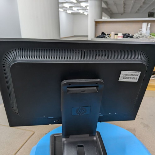 HP Compaq LA2405x 24-Inch LED Full HD Monitor used