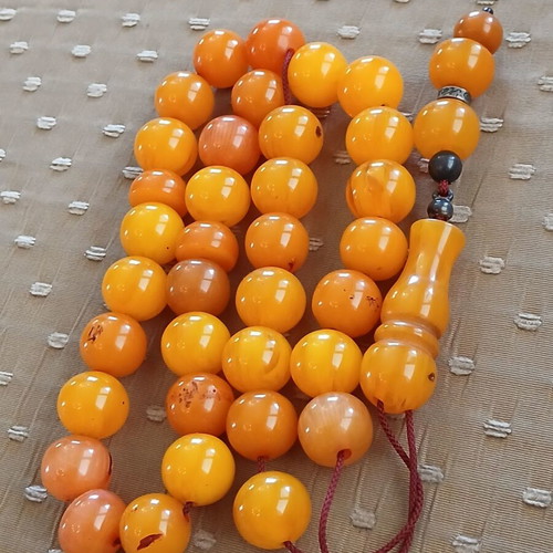 Mastic Kompoloi worry beads, vintage bakelite, silver elements