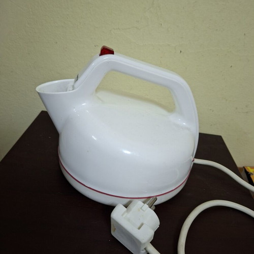 Kambrook KE10 vintage rice cooker used, white with red switch