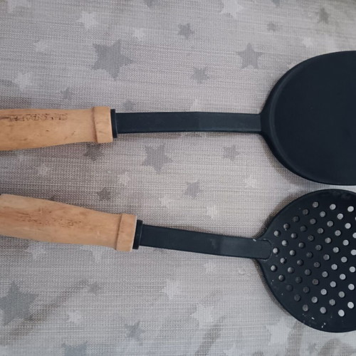 Kitchen utensils used, set of 2 pieces