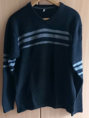 Pullover men's new, size L, black and blue