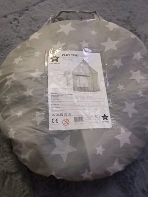 Children's play tent like new, pop up, gray polyester fabric