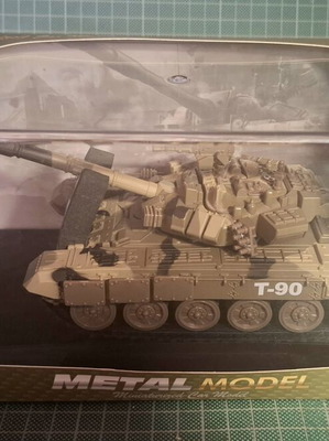 T-90 tank model metal new with sound and lighting
