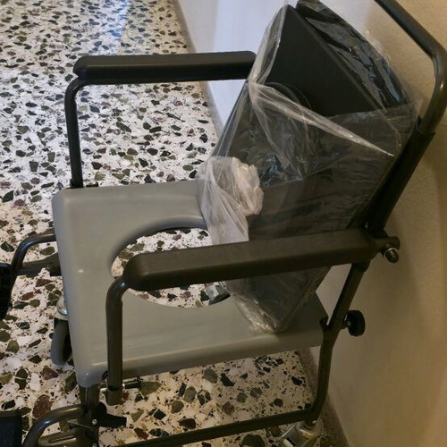 Invacare Cascata H720T new toilet chair