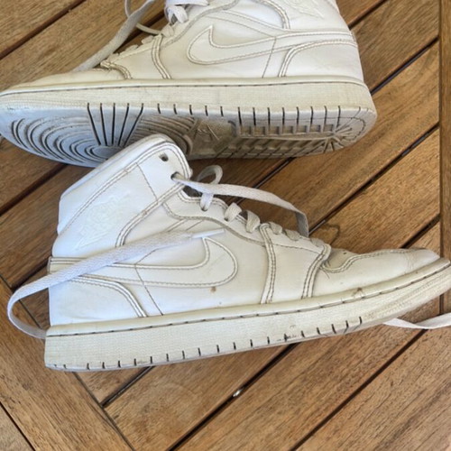 Jordan 1 Mid Triple White sneakers used, size 37.5 EU women