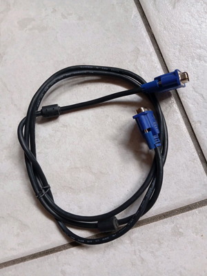 VGA Male to Male Display Cable 1.5m like new