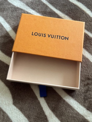 Luis Vuitton κουτί σαν καινούργιο
