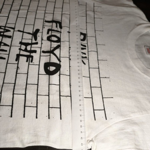 Pink Floyd The Wall t-shirt like new, Fruit of the Loom, size S