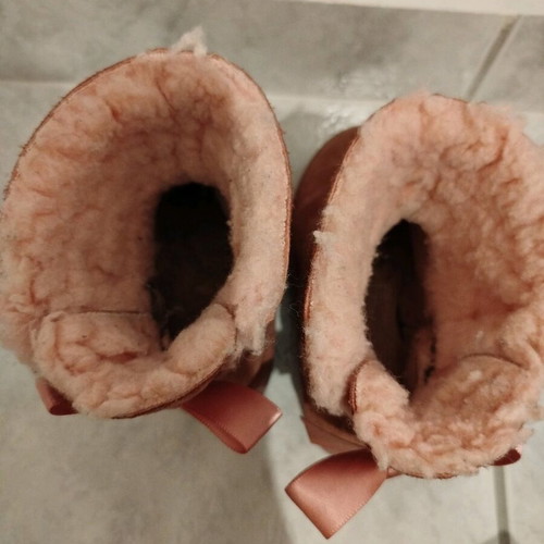 Pink children's boots used, size 27, fur-lined inside
