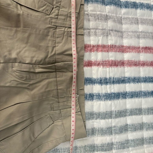 Stylish Pull & Bear Shorts Size 36 – Beige