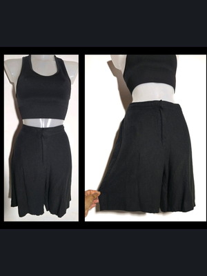 Black bermuda shorts in wide straight line like new, size S/M