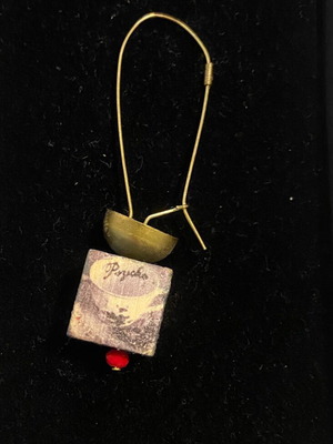 Handmade earring like new