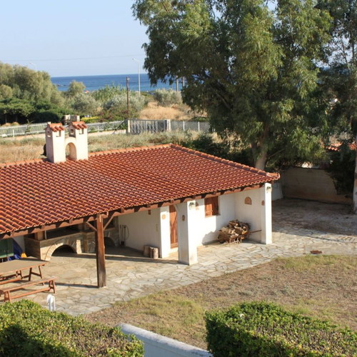 Βίλα με θέα θάλασσα στα Λεγρενά Σουνίου, 6 υπνοδωμάτια, ανακαινισμένη 2012