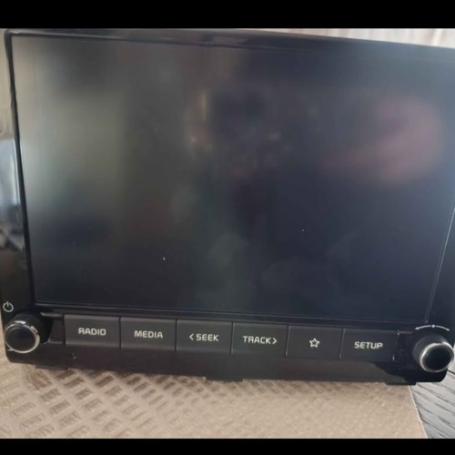 Car screen for Kia Stonic model 2021 like new