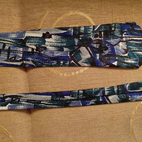 Men's ties vintage set of 7 silk and synthetic like new