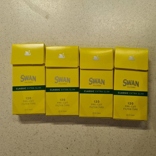 Zig Zag metal rolling tobacco case like new with 4 packs of Swan filters