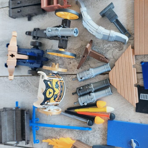 Playmobil κανόνια, βαλλίστρες, πανιά, έπιπλα και άλλα σαν καινούργιο