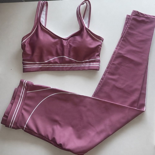 Alo Yoga pink sportswear set, size S