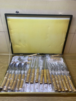 Collectible bamboo and stainless steel cutlery set 24 pieces