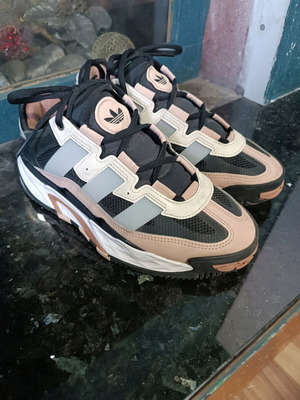 Adidas Niteball γυναικεία παπούτσια σαν καινούργια, αθλητικά νούμερο 38