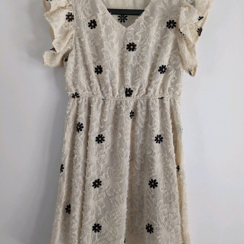 Dress L 40/42 like new, white with patterns