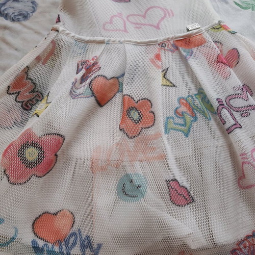 Girl's dress for 4 years with fur like new, white
