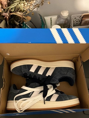 Adidas Campus sneakers navy blue, like new, size 40.5