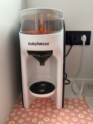 Baby Brezza Formula Pro Advanced baby formula maker like new