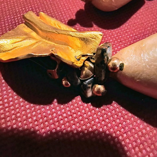 Vintage long clip-on earrings like new, impressive design