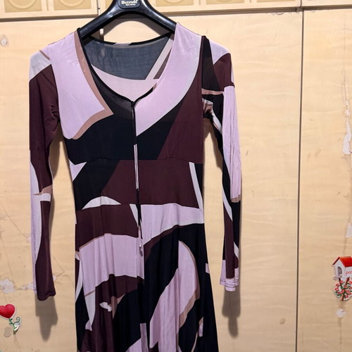 Acme midi dress like new with modern pattern and long sleeves