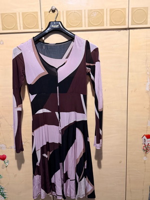 Acme midi dress like new with modern pattern and long sleeves