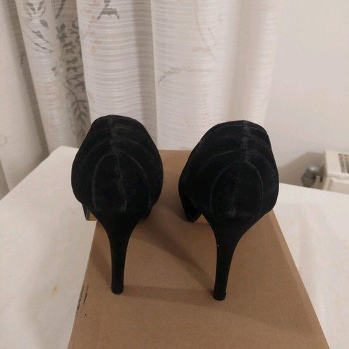 Blanco pumps size 37 used, black velvet texture
