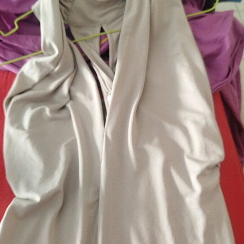 Sleeveless blouse with twisted design beige, like new, sizes S/M