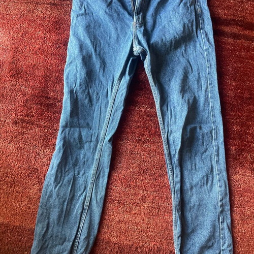 Regular blue jean like new, size L