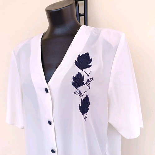 Women's Ivory Shirt (2XL)