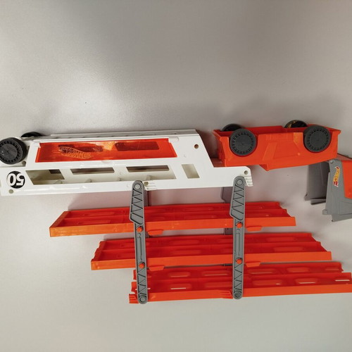 Hot Wheels Mega Hauler truck like new with space for 50 cars